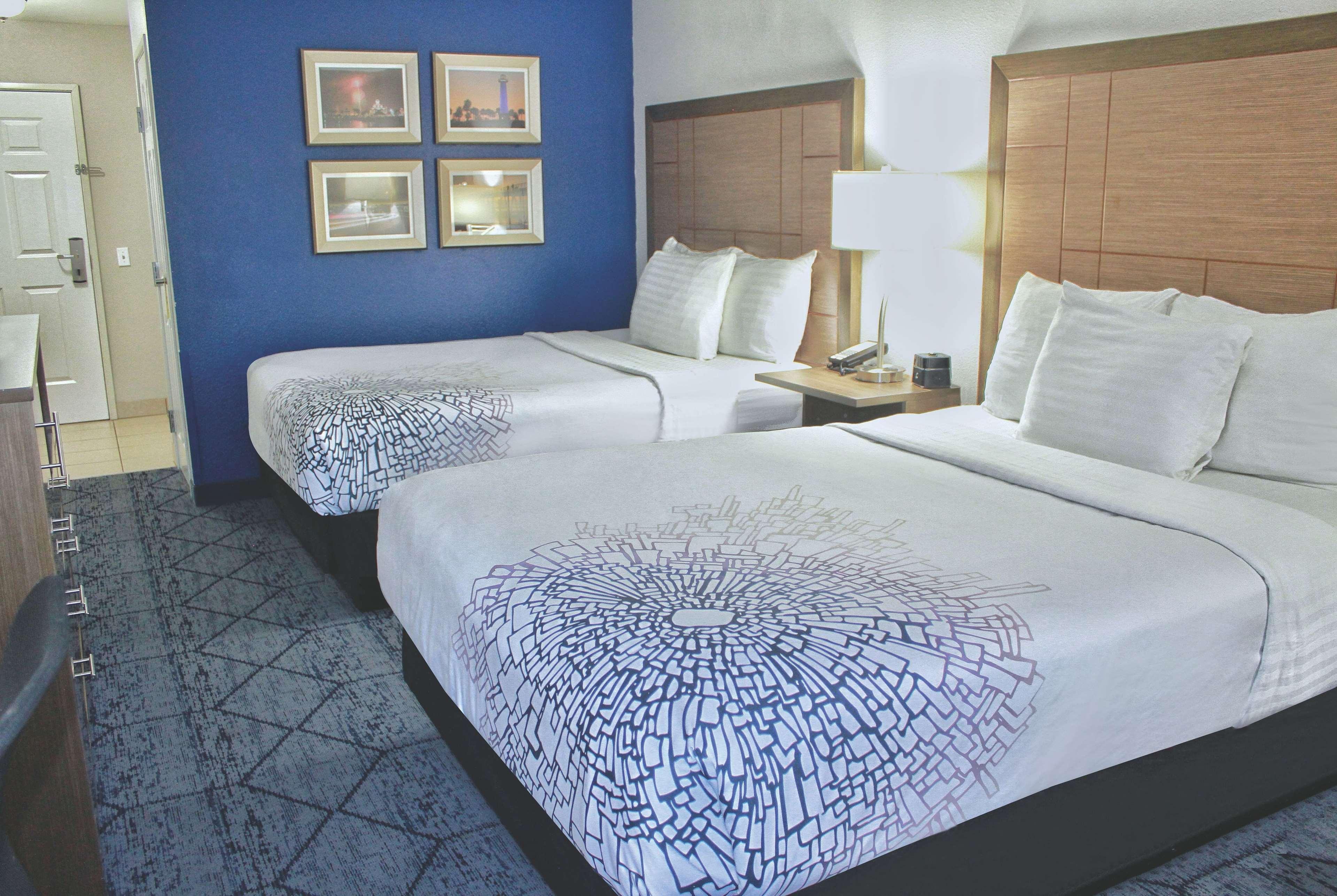 La Quinta By Wyndham Ne Long Beach/Cypress Hawaiian Gardens Eksteriør bilde